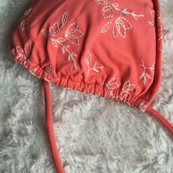 !SOLD! ABERCROMBIE & FITCH Coral String Triangle Bikini - Picture 4 of 7